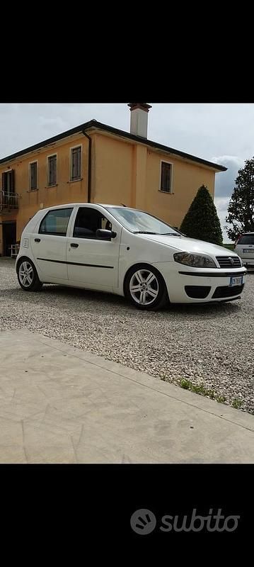 Usata Fiat Punto 2004 Bianco Berlina