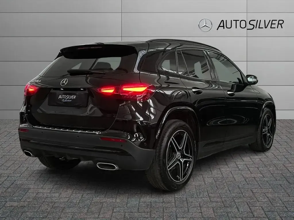 Nuova Mercedes GLA200 Advanced Plus 150 CV (110 kW) 2026 Nero / metallizzato SUV