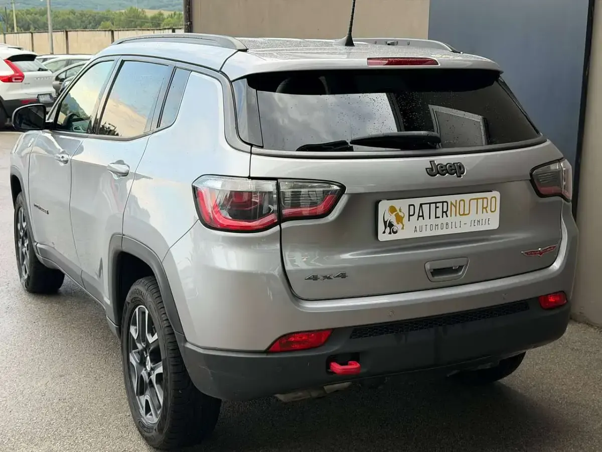 Usata Jeep Compass Trailhawk 170 CV (125 kW) 2019 Grigio SUV