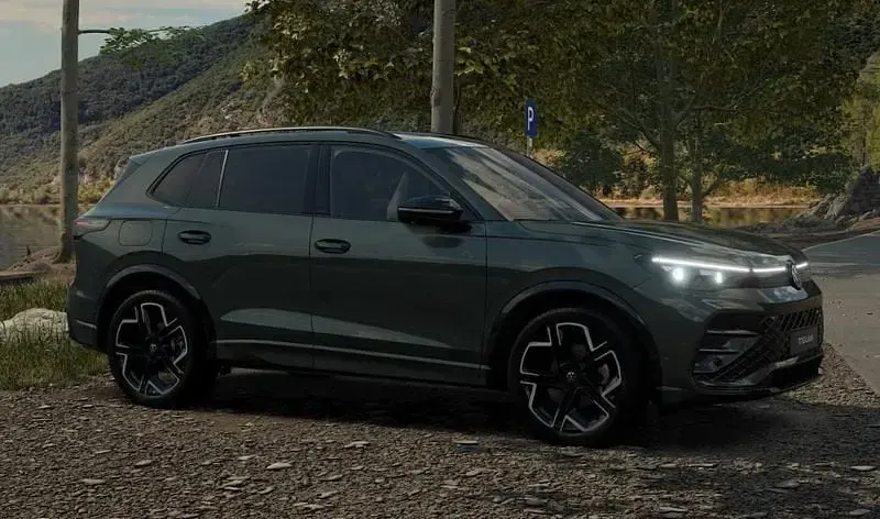 Nuova VW Tiguan R-line Plus 150 CV (110 kW) 2026 Verde SUV