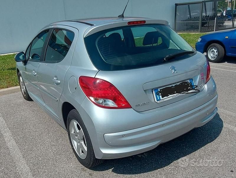 Usata Peugeot 207 2009 Grigio Berlina
