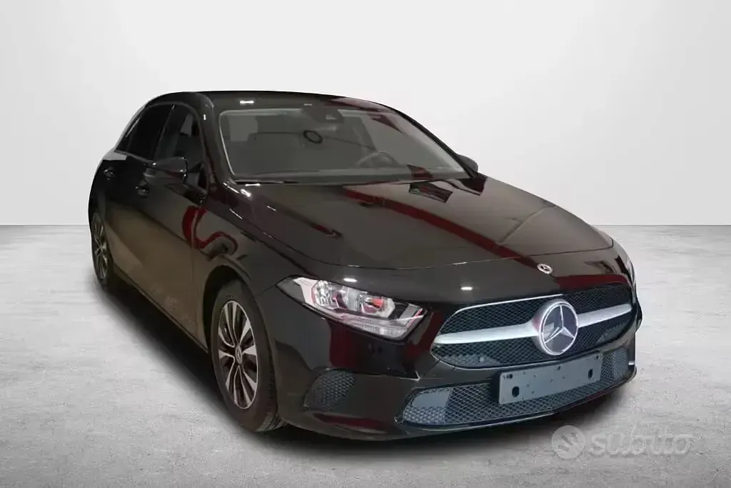 Usata Mercedes A200 Business 150 CV (110 kW) 2022 Nero Berlina