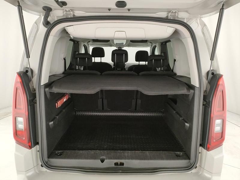 Usata Opel Combo Life Innovation 131 CV (96 kW) 2019 Argento Monovolume