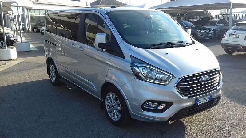 Grigio Usata 2022 Ford Tourneo Titanium Monovolume | 29.900 € (Super prezzo) - Immagine 1/4