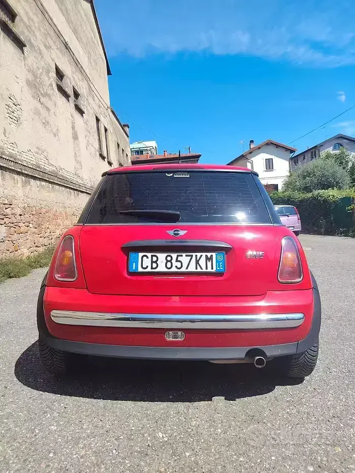 Usata Mini ONE 90 CV (66 kW) 2002 Rosso Utilitaria