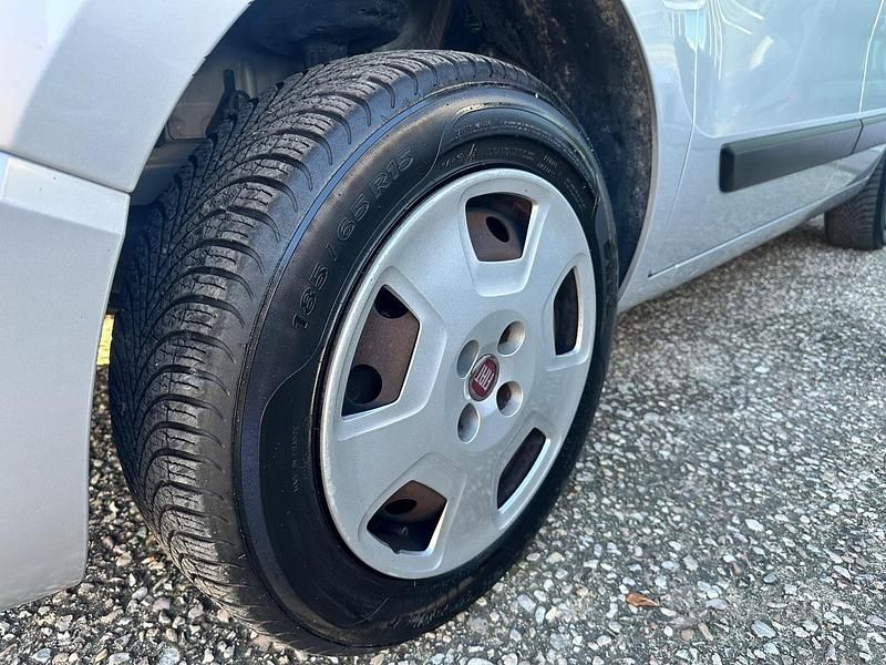 Usata Fiat Qubo Lounge 77 CV (56 kW) 2018 Grigio Monovolume