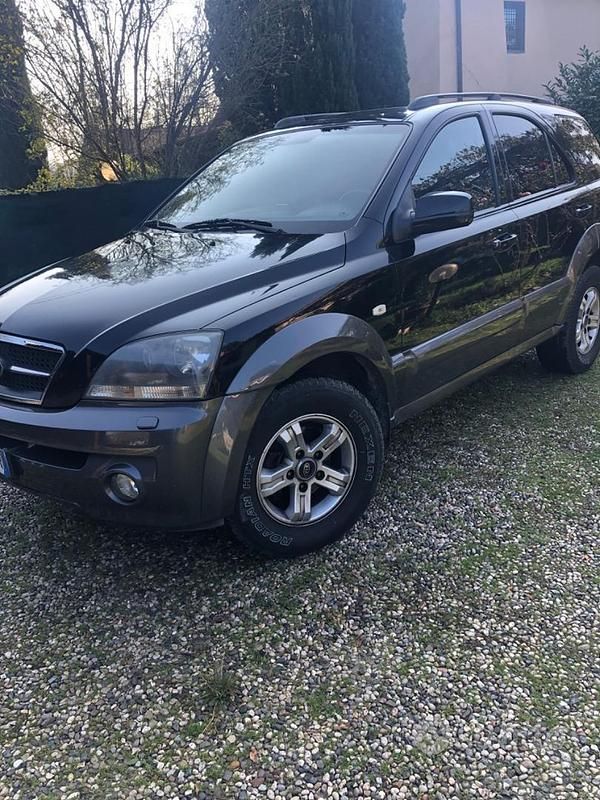 Usata Kia Sorento 140 CV (102 kW) 2004 Nero SUV