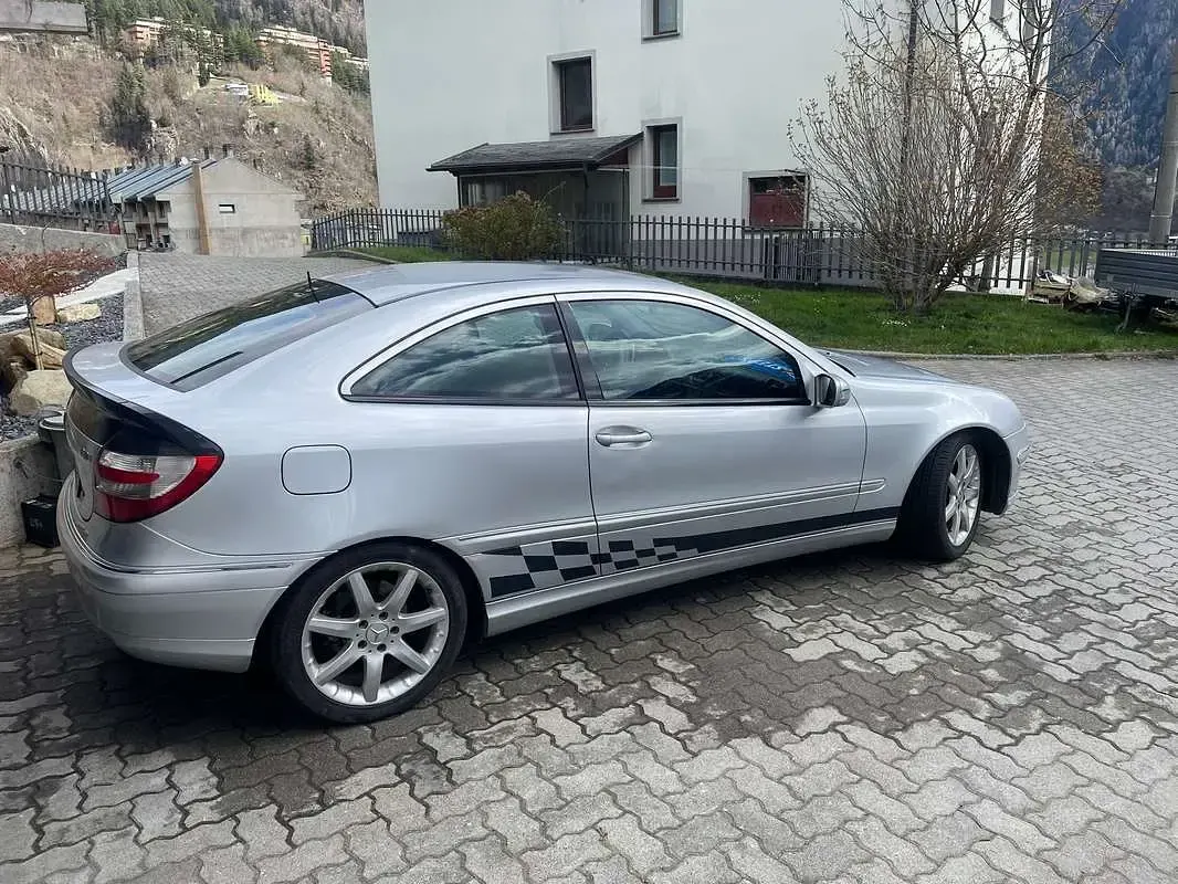 Usata Mercedes C220 Avantgarde 150 CV (110 kW) 2008 Coupé