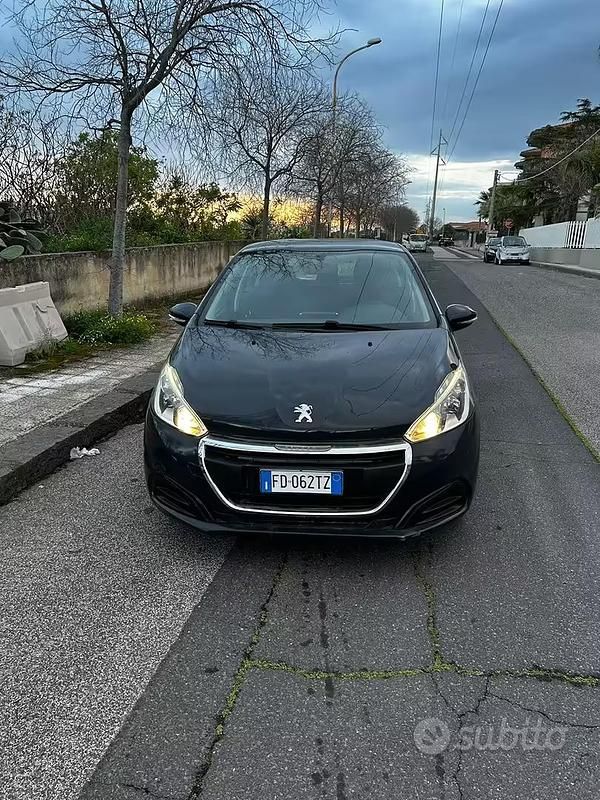 Usata Peugeot 208 2016 Grigio Utilitaria