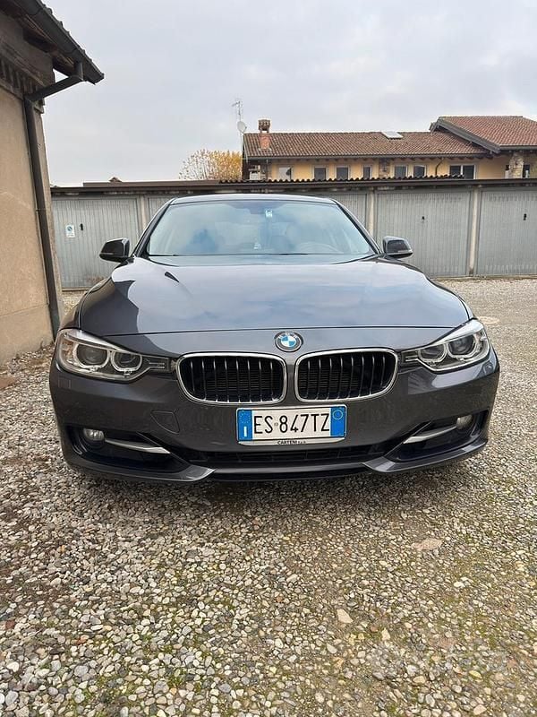 Usata BMW 325 218 CV (160 kW) 2013 Grigio Berlina