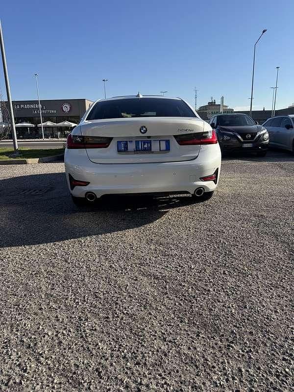 Usata BMW 330e Sport Line 292 CV (214 kW) 2021 Berlina