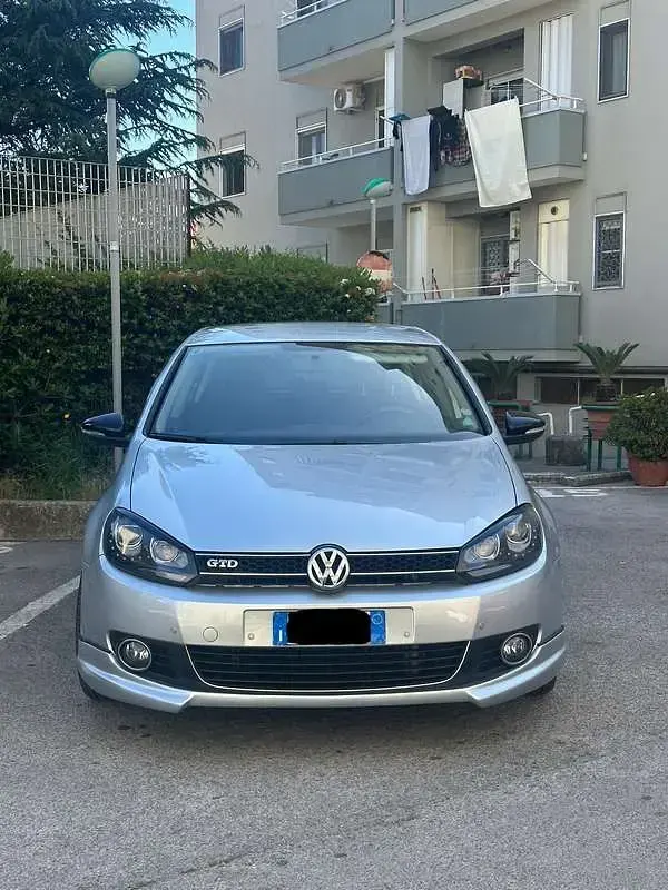 Usata VW Golf VI Highline 110 CV (80 kW) 2011 Grigio Utilitaria