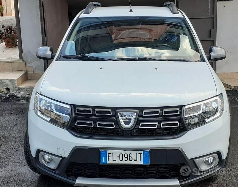 Usata Dacia Sandero 90 CV (66 kW) 2017 Bianco Berlina