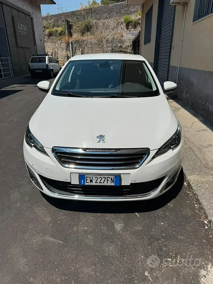 Usata Peugeot 308 Allure 116 CV (85 kW) 2014 Bianco Berlina