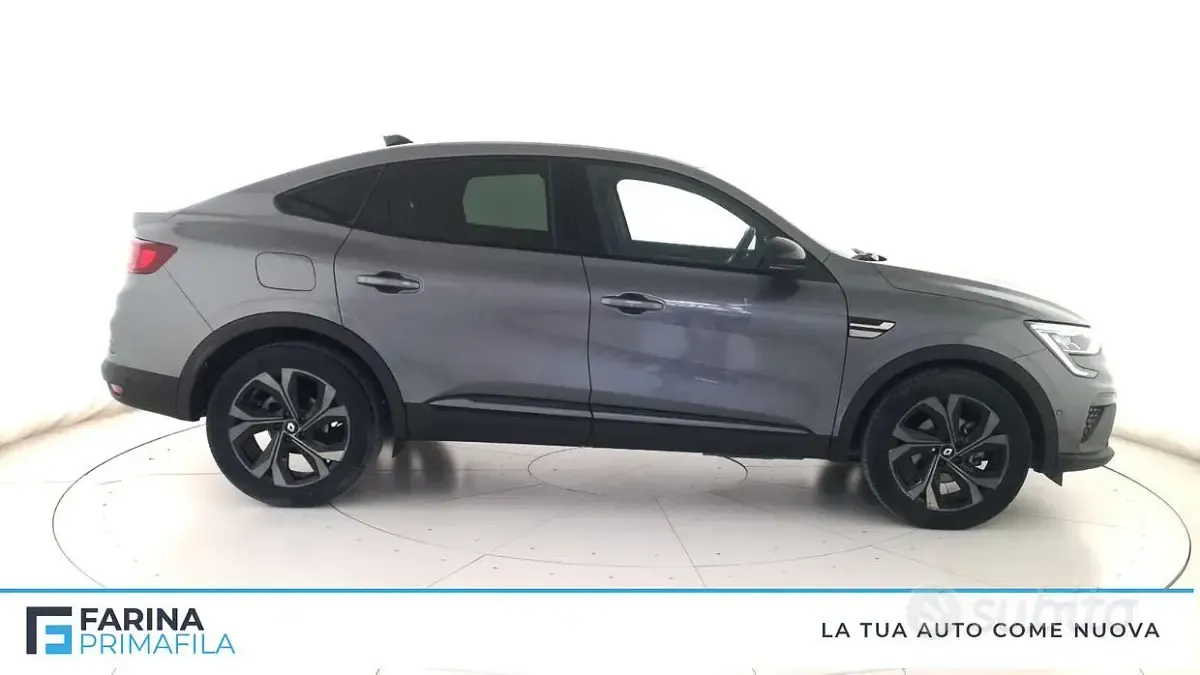 Usata Renault Arkana Engineered 94 CV (69 kW) 2023 Grigio SUV