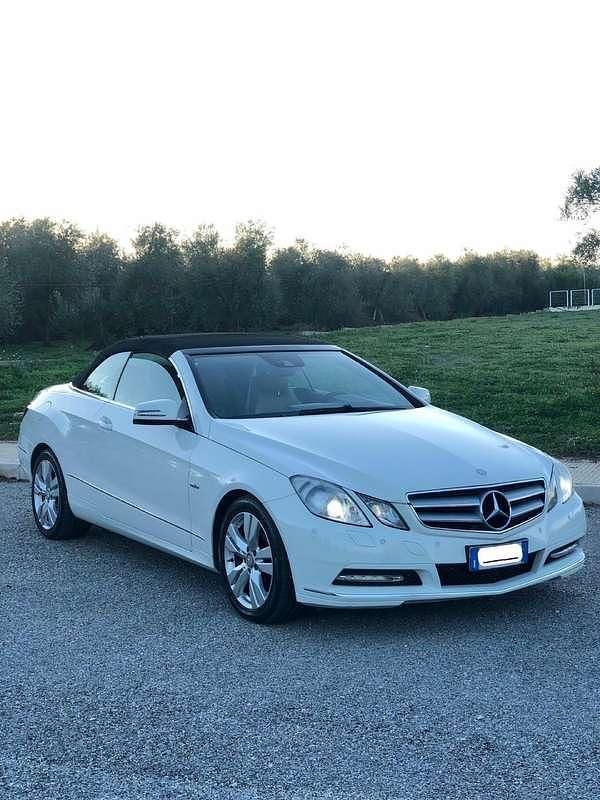Usata 2012 Mercedes E220 Avantgarde Cabrio | 13.000 € (Buon prezzo) - Immagine 1/4
