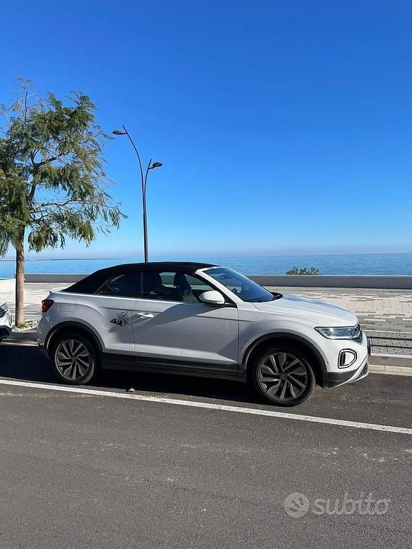 Bianco Usata 2022 VW T-Roc Cabriolet Style Cabrio | 24.600 € (Buon prezzo) - Immagine 1/4