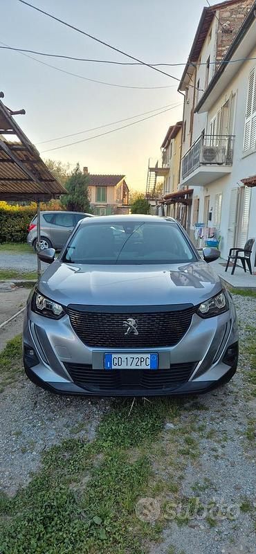 Usata Peugeot 2008 Active 102 CV (75 kW) 2021 Grigio SUV