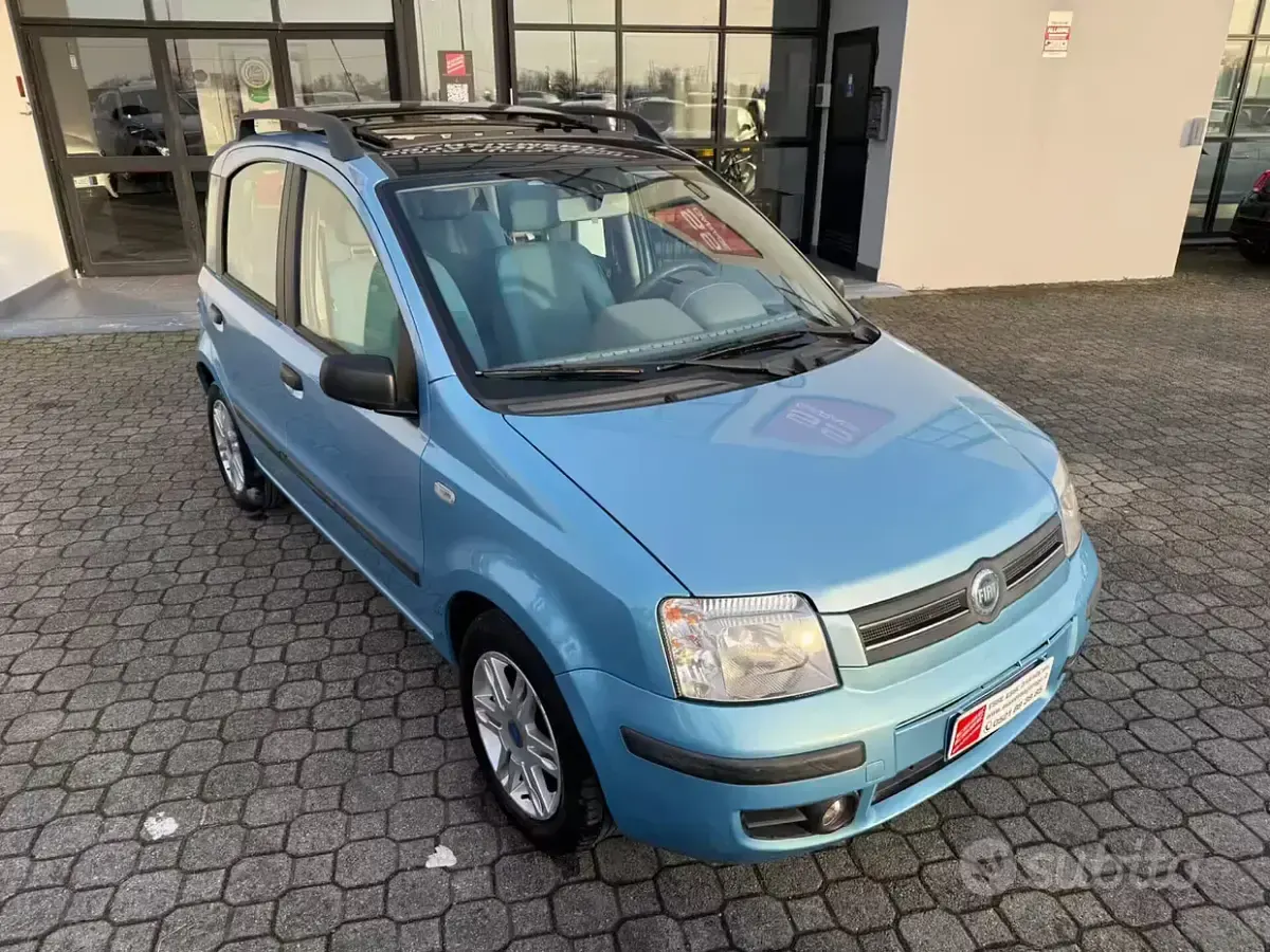 Usata Fiat Panda Dynamic 60 CV (44 kW) 2004 Blu Utilitaria