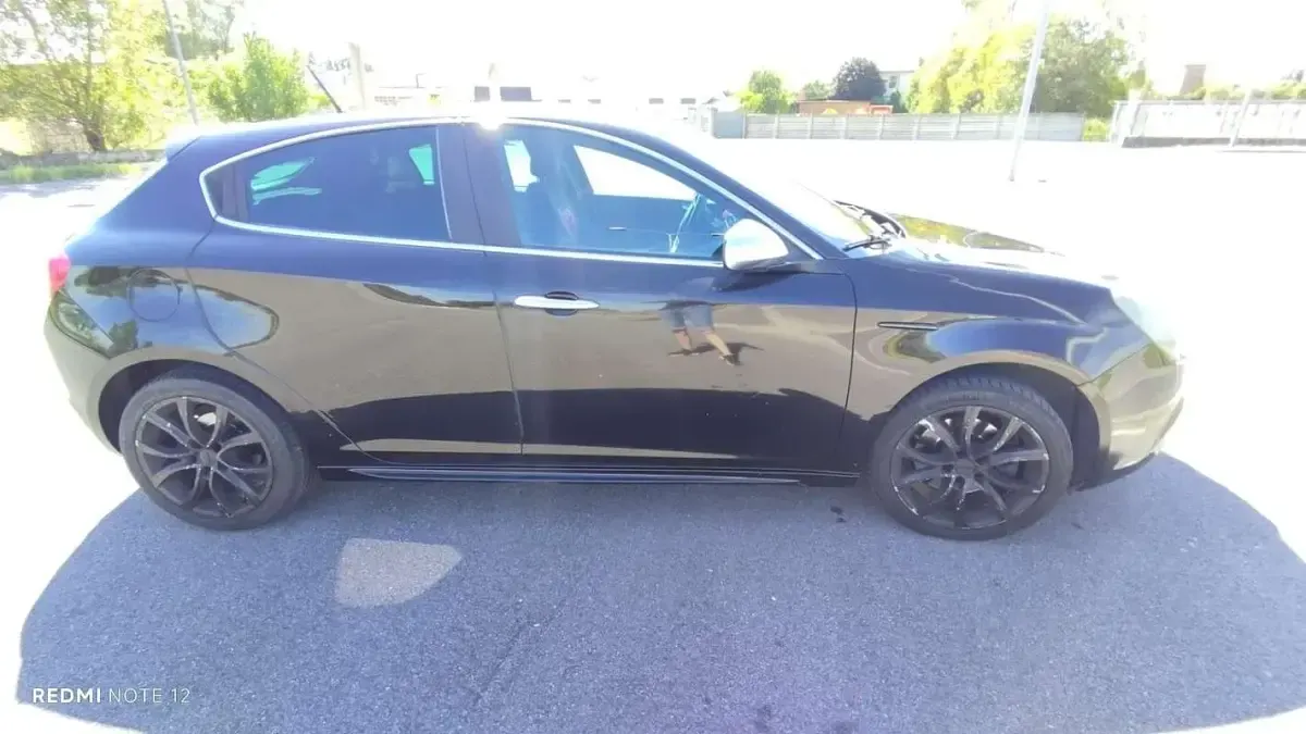 Usata Alfa Romeo Giulietta Turismo 140 CV (102 kW) 2012 Nero Utilitaria