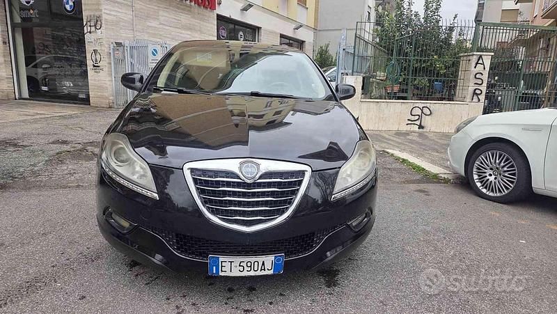 Usata Lancia Delta 165 CV (121 kW) 2010 Nero Utilitaria