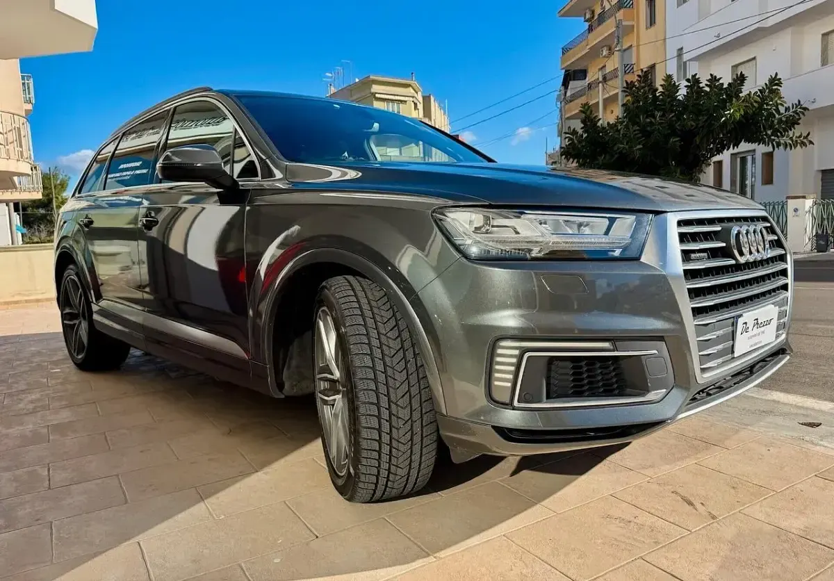 Usata Audi e-tron Business Plus 189 kW (258 CV) 2018 Grigio SUV