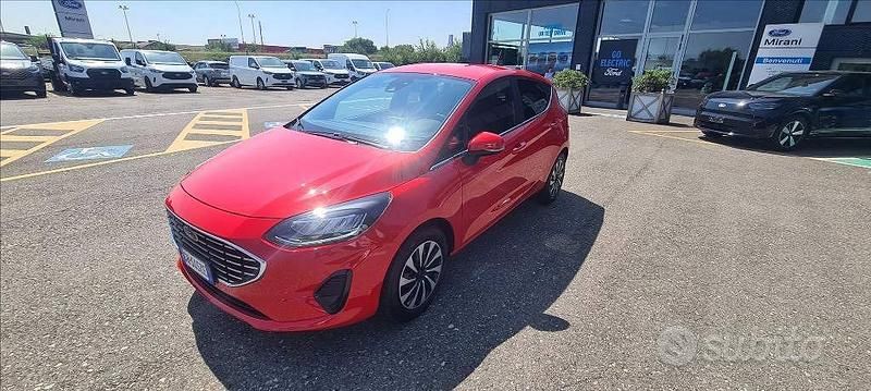 Usata Ford Fiesta Titanium 75 CV (55 kW) 2022 Rosso Utilitaria