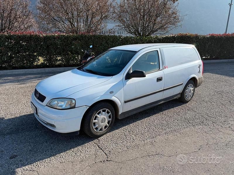 Usata Opel Astra 2002 Bianco Furgone
