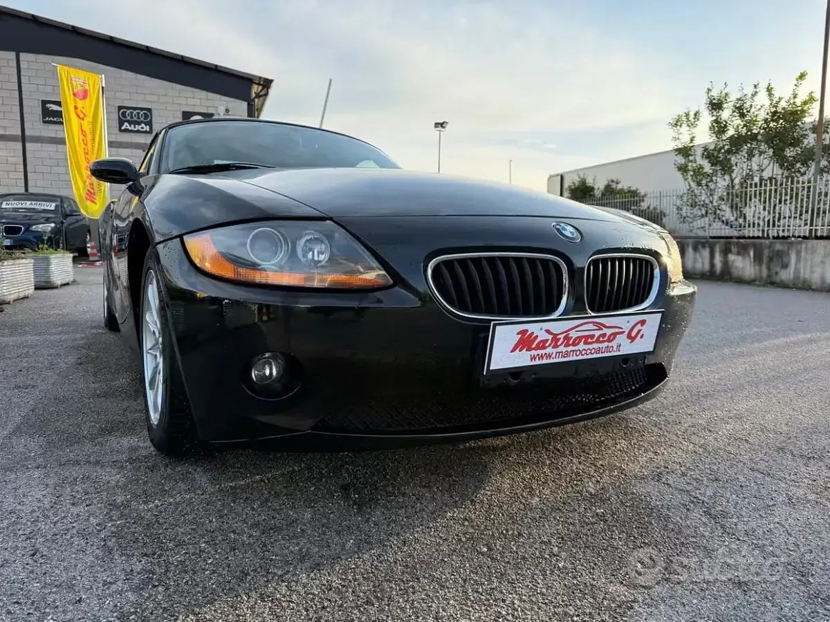 Usata BMW Z4 Efficient Dynamics 150 CV (110 kW) 2005 Nero Cabrio