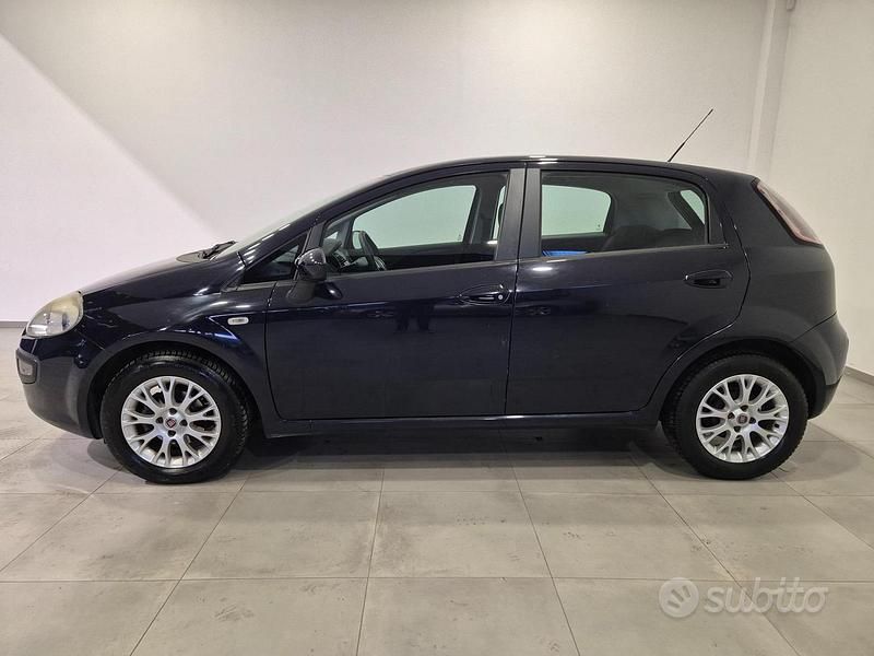 Usata Fiat Punto Evo Active 69 CV (50 kW) 2011 Blu/azzurro Utilitaria