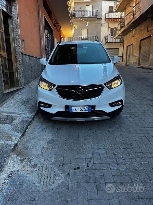 Bianco Usata 2017 Opel Mokka SUV | 10.499 € (Buon prezzo) - Immagine 1/4