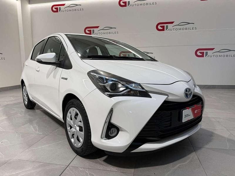 Usata Toyota Yaris Hybrid Business Edition 73 CV (53 kW) 2019 Bianco Utilitaria