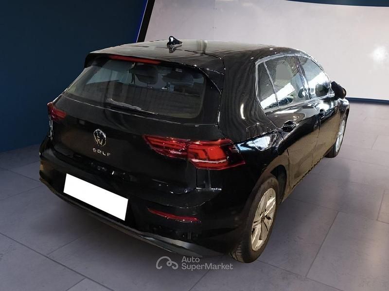 Usata VW Golf VIII Life 116 CV (85 kW) 2025 Nero Berlina