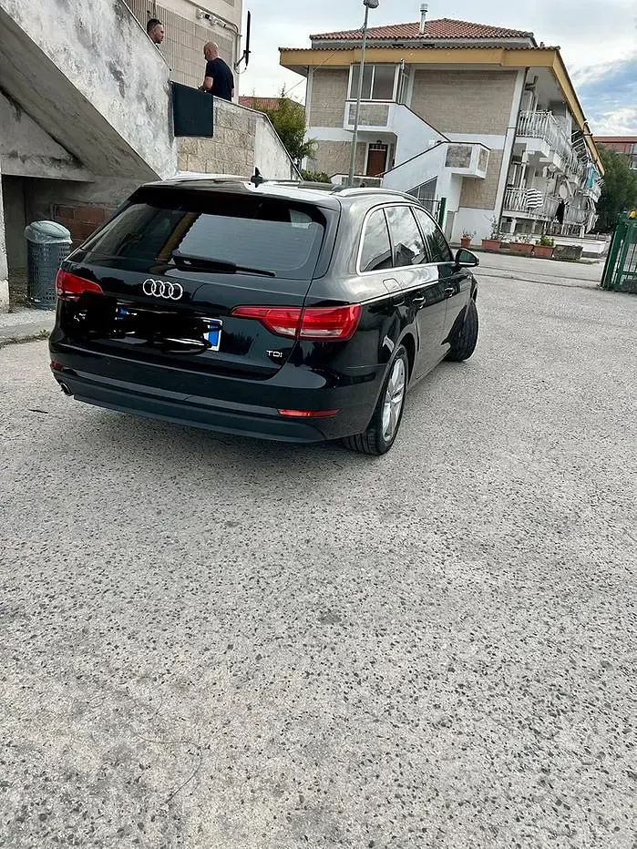 Usata Audi A4 140 CV (102 kW) 2016 Nero Station wagon