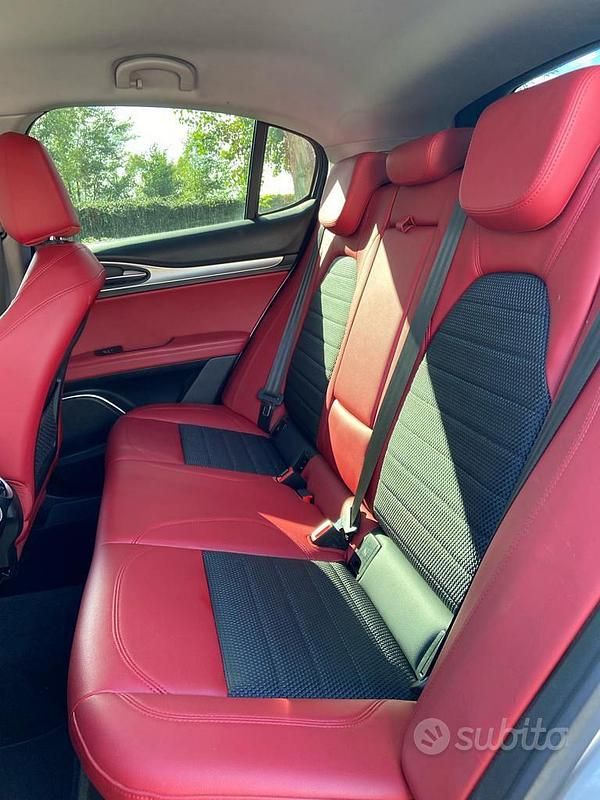 Usata Alfa Romeo Stelvio Sprint 190 CV (139 kW) 2020 Grigio SUV