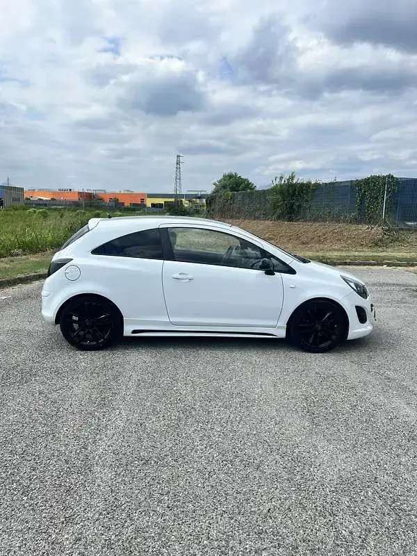 Usata Opel Corsa 95 CV (69 kW) 2014 Bianco Utilitaria