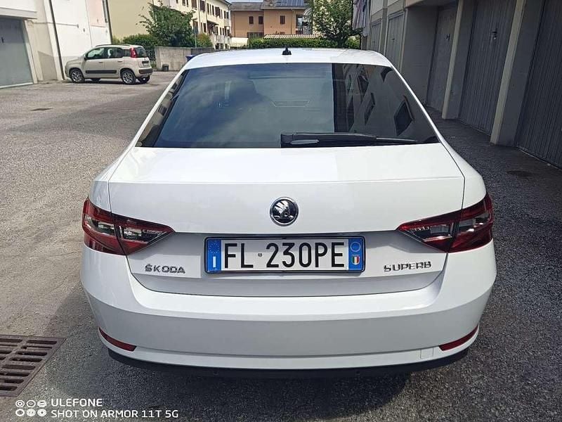 Usata Skoda Superb LAURIN & KLEMENT 190 CV (139 kW) 2017 Berlina