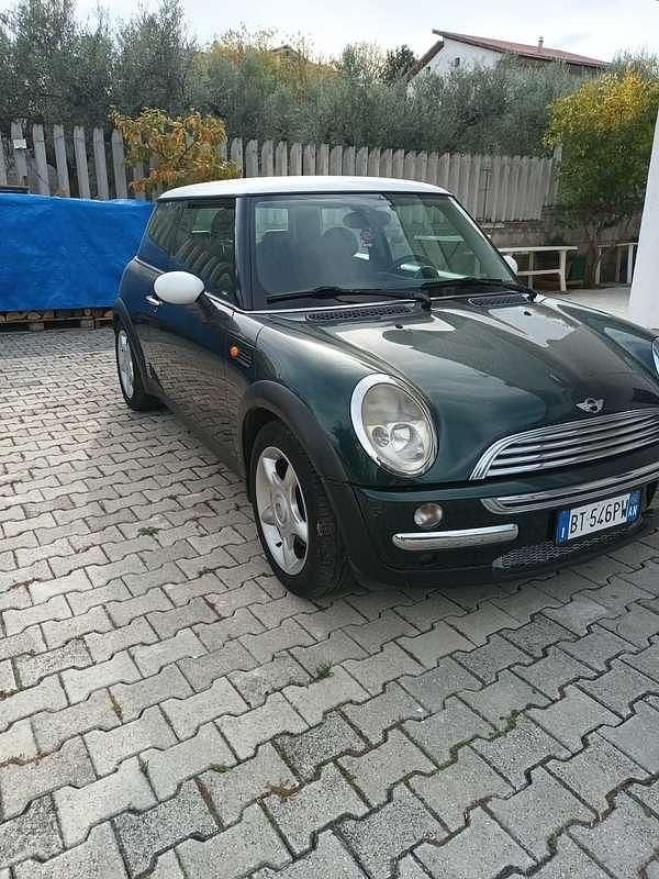 Begagnad Mini Cooper 116 HK (85 kW) 2002 Halvkombi