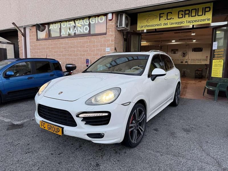 Usata Porsche Cayenne Turbo 500 CV (367 kW) 2011 Bianco SUV