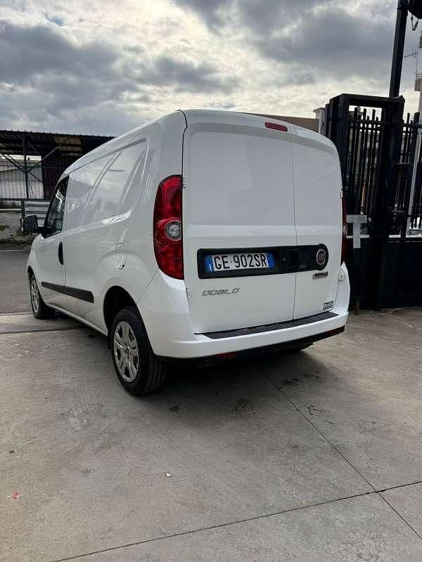 Usata Fiat Doblò 95 CV (69 kW) 2021 Monovolume