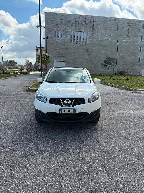 Usata Nissan Qashqai N-TEC 110 CV (80 kW) 2011 Bianco SUV