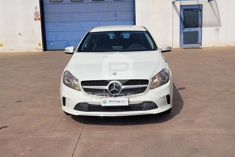 Usata Mercedes A160 Business 90 CV (66 kW) 2016 Bianco Berlina