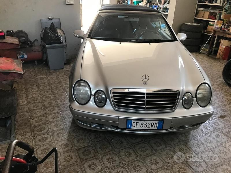Usata Mercedes CLK200 136 CV (100 kW) 2003 Grigio Cabrio