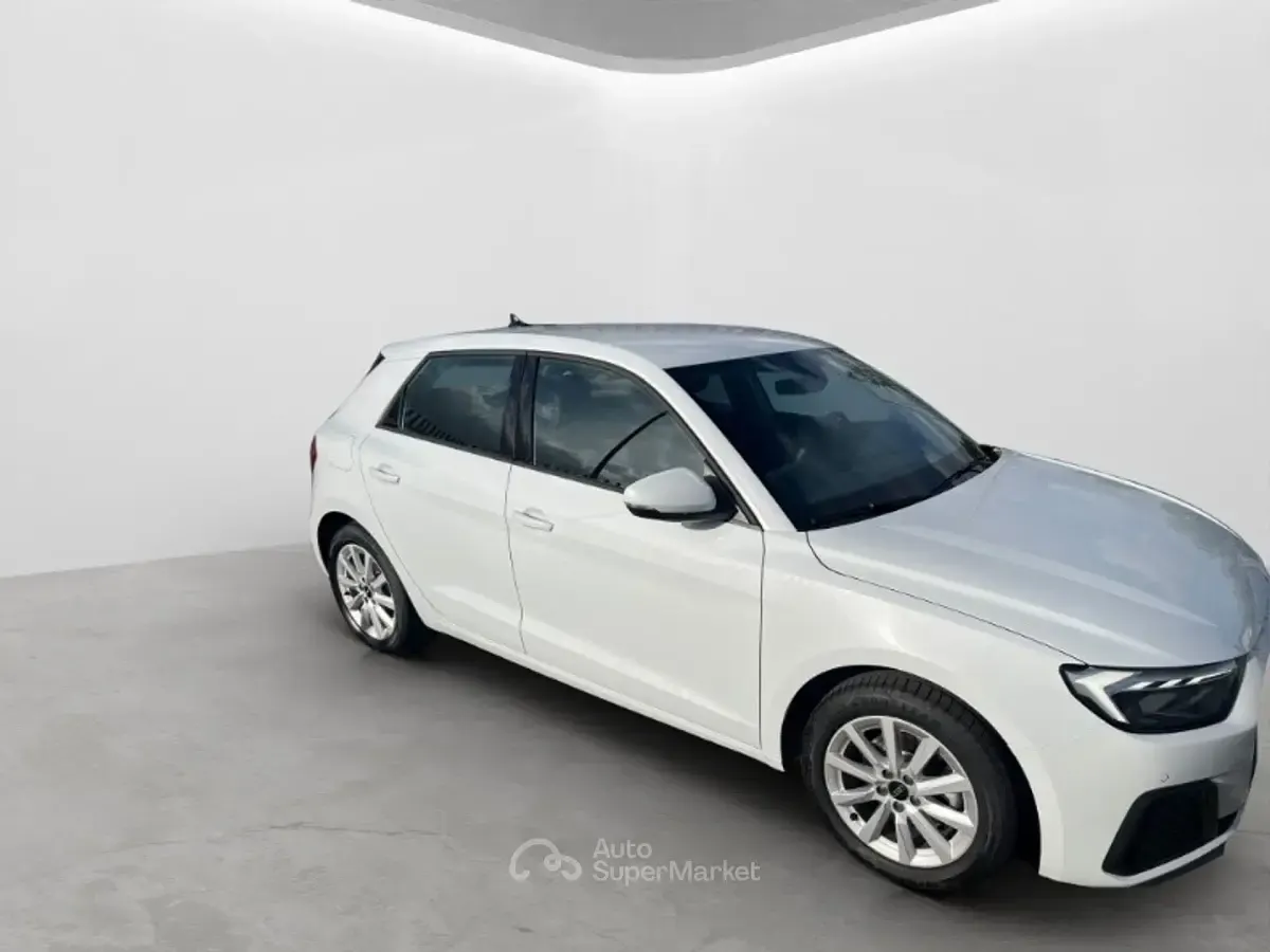 Nuova Audi A1 Business 116 CV (85 kW) 2026 Bianco SUV