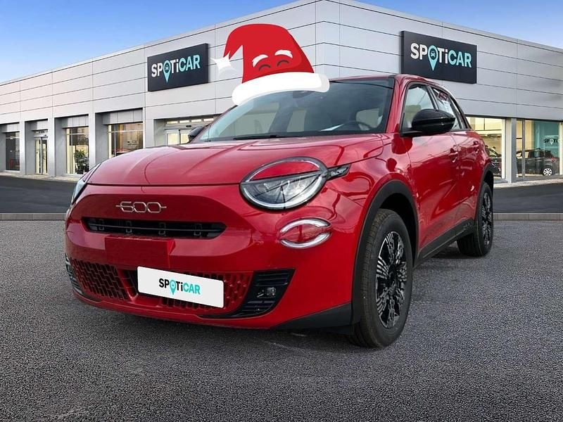 Rosso Nuova 2025 Fiat 600 Icon SUV | 19.900 € - Immagine 1/4