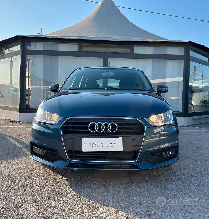 Usata Audi A1 Attraction 90 CV (66 kW) 2015 Blu Utilitaria