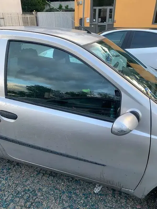 Occasion Fiat Punto 69 ch (50 kW) 2006 Argent Citadine
