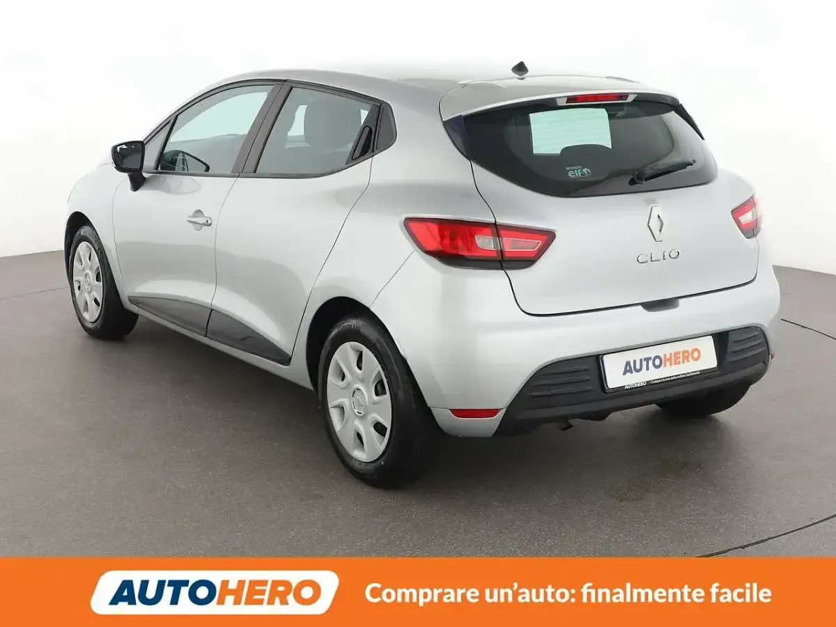 Usata Renault Clio Life 73 CV (53 kW) 2018 Grigio Utilitaria