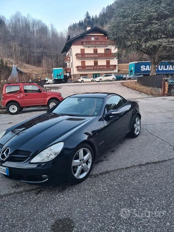 Usata Mercedes SLK200 163 CV (119 kW) 2005 Blu Cabrio