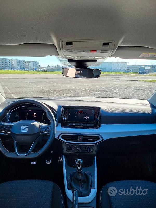 Usata Seat Arona 115 CV (84 kW) 2025 Grigio SUV